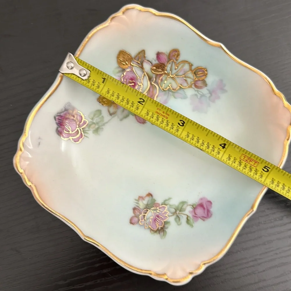 d’art 6913 Japan Porcelain Raised Gold Accent Floral Square Candy Trinket Bowl